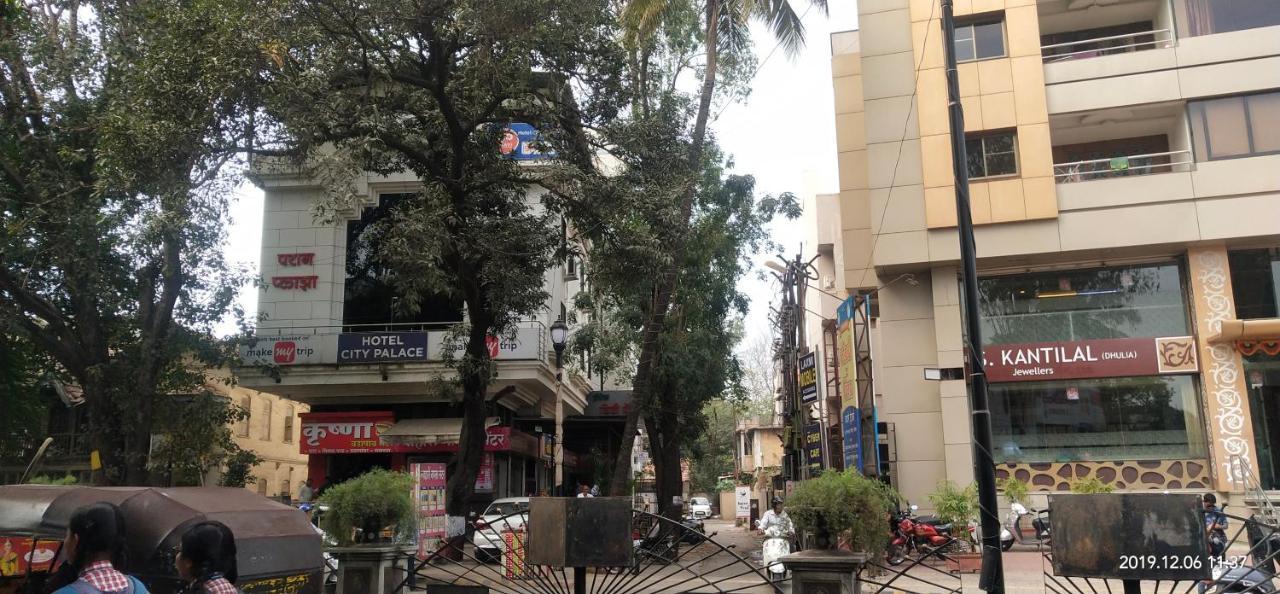 City Palace Hotel होटल सिटी पैलेस Nashik Bagian luar foto