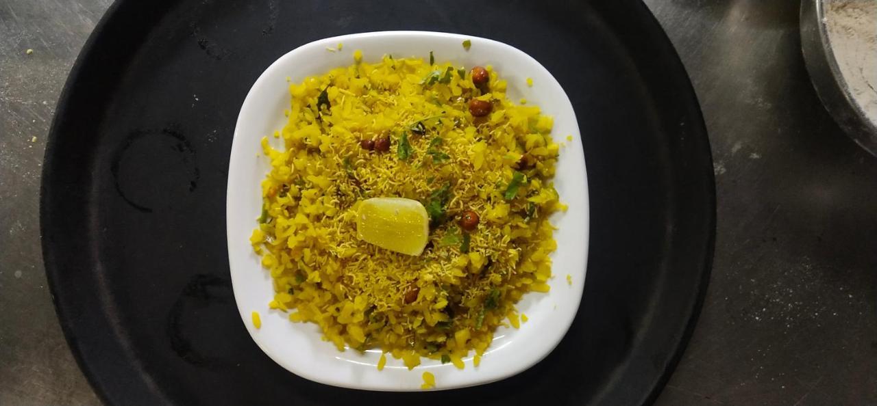 City Palace Hotel होटल सिटी पैलेस Nashik Bagian luar foto
