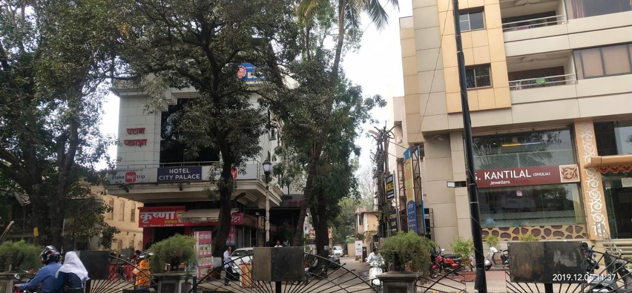 City Palace Hotel होटल सिटी पैलेस Nashik Bagian luar foto