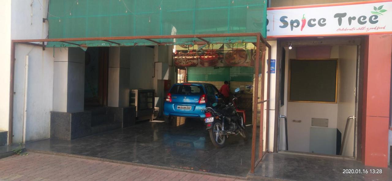 City Palace Hotel होटल सिटी पैलेस Nashik Bagian luar foto